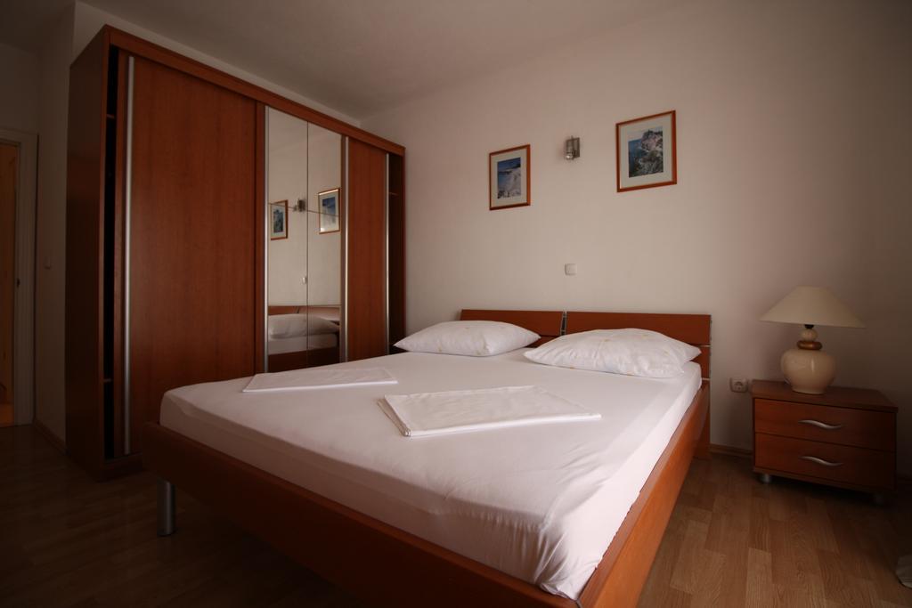 Apartment Dalmatien Traumhaus Макарска Экстерьер фото
