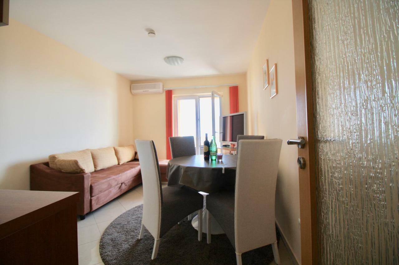 Apartment Dalmatien Traumhaus Макарска Экстерьер фото