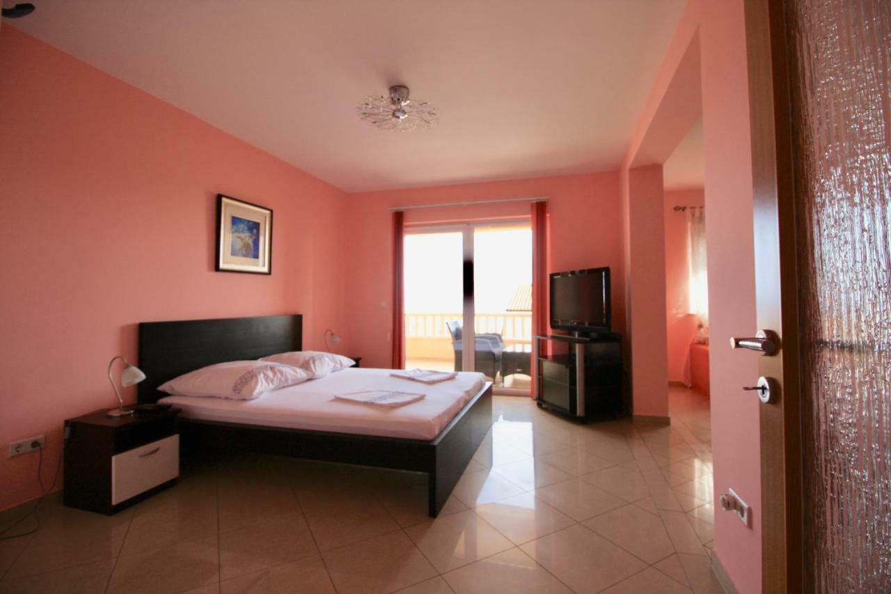 Apartment Dalmatien Traumhaus Макарска Экстерьер фото