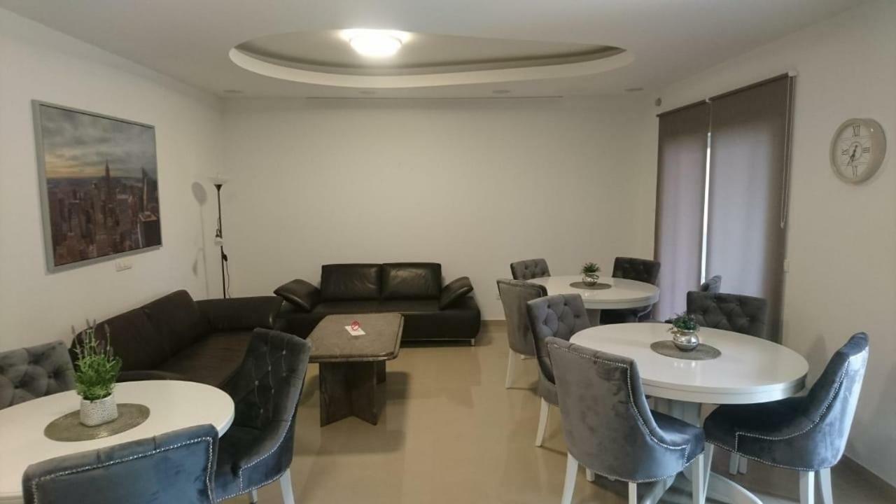 Apartment Dalmatien Traumhaus Макарска Экстерьер фото